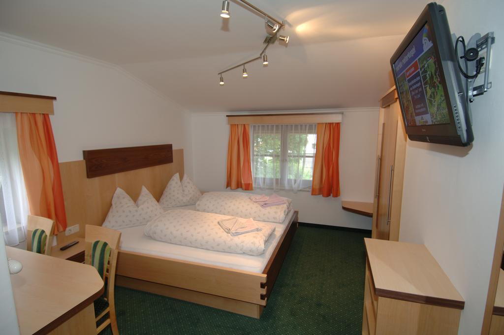 Gästehaus Ingeborg Saalbach Zimmer foto